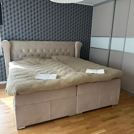 Private Near And Lottemaa *