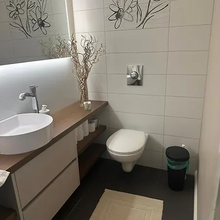 בית נופש Private Near And Lottemaa פארנו