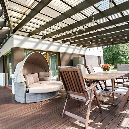 Private Near And Lottemaa