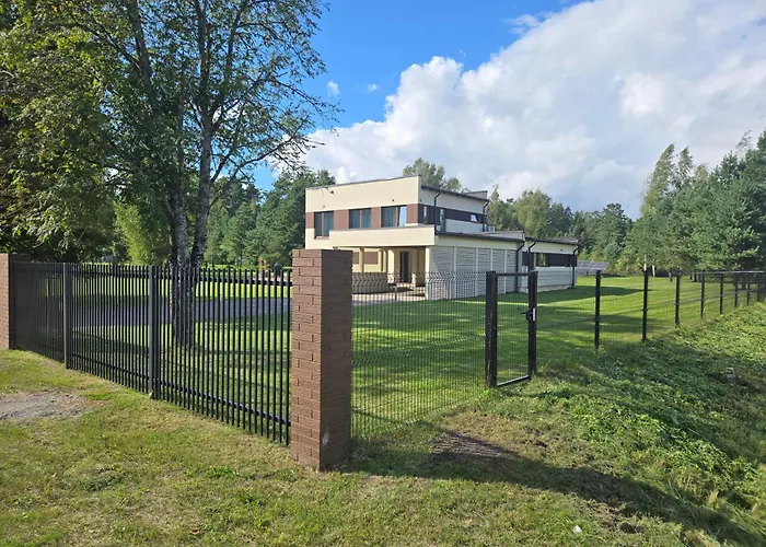 Casa vacanze Private Near And Lottemaa Pärnu